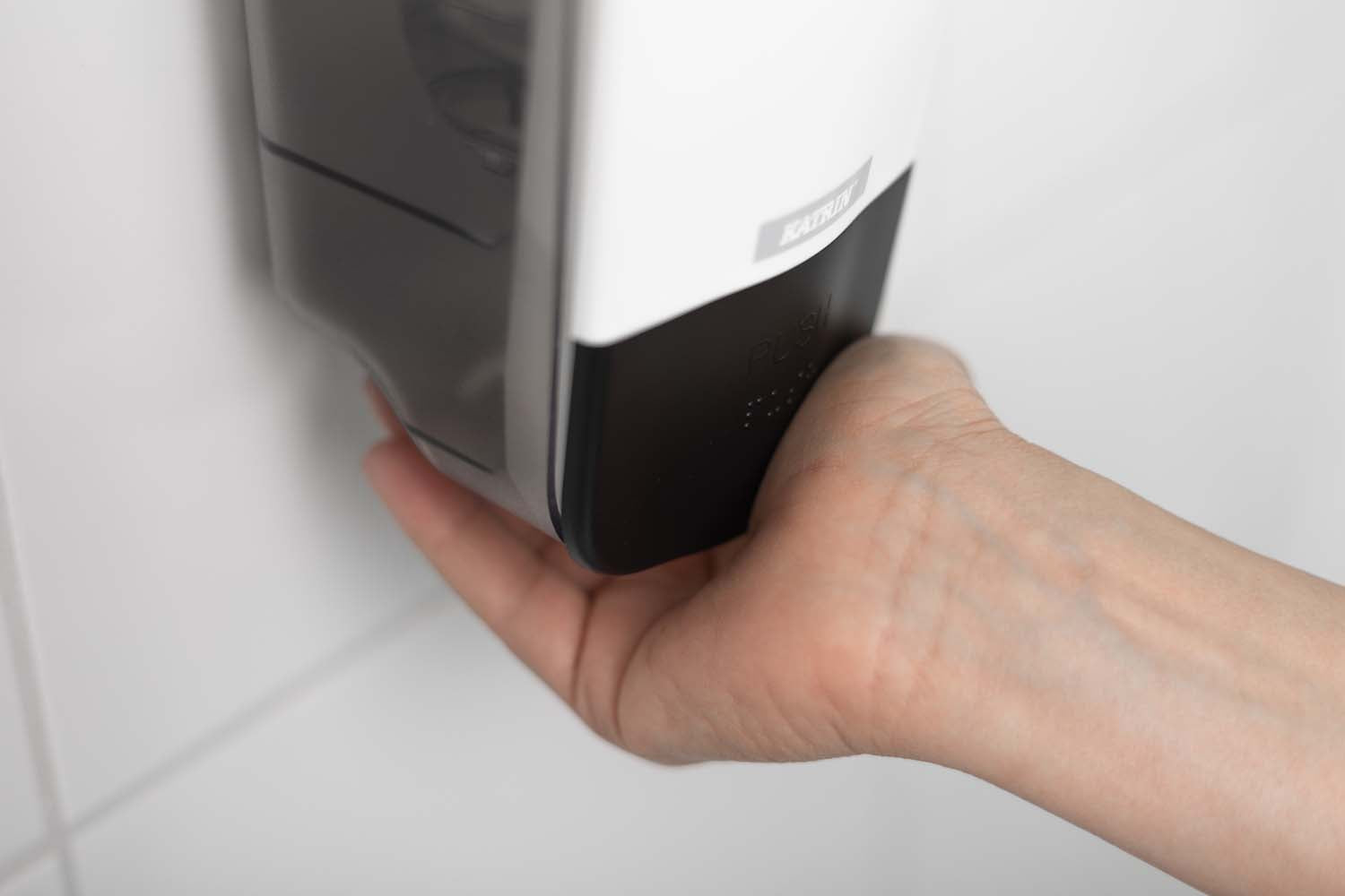 Dispenser Manuel Katrin 1000ml Plast Hvid til sæbe/hånddesinfektion,1 stk